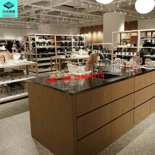 伶俐飾品加盟 融合專業貨架與金屬裝飾，打造卓越零售空間